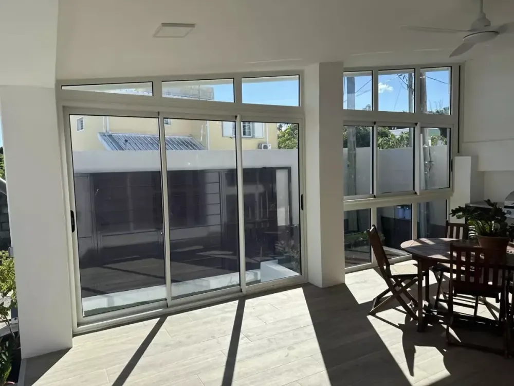 baie vitrée en aluminium