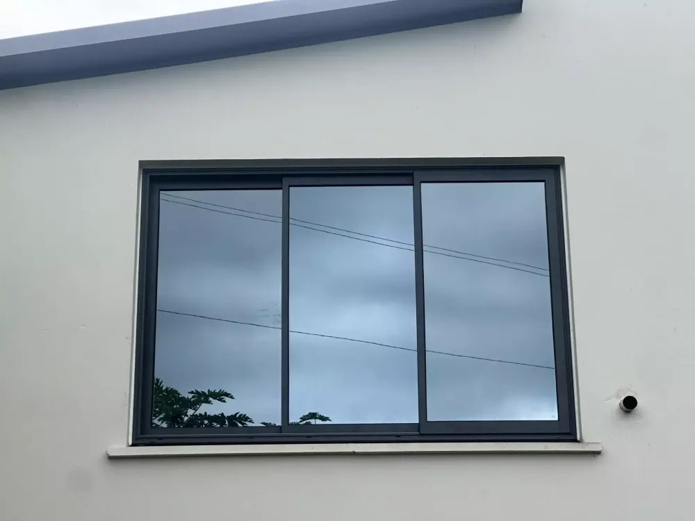 fabrication et pose de fenêtre en aluminium